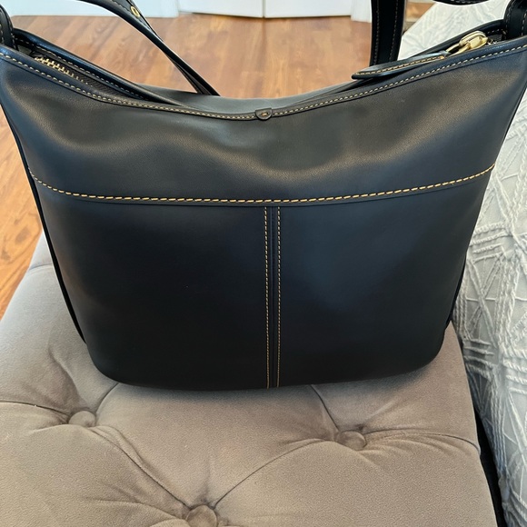 Coach Andie - Picture 2 of 7